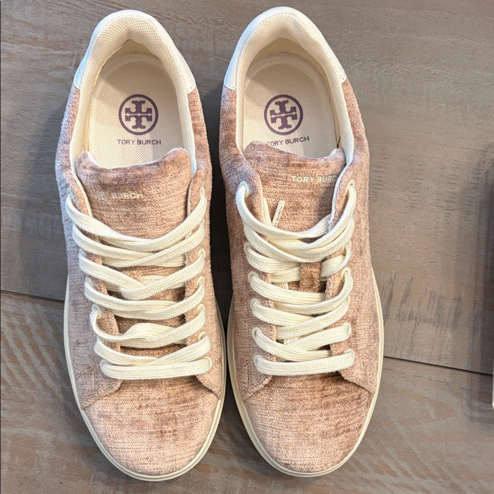 Tory Burch Howell Court Sneakers Mauve Women's
Size 8 M